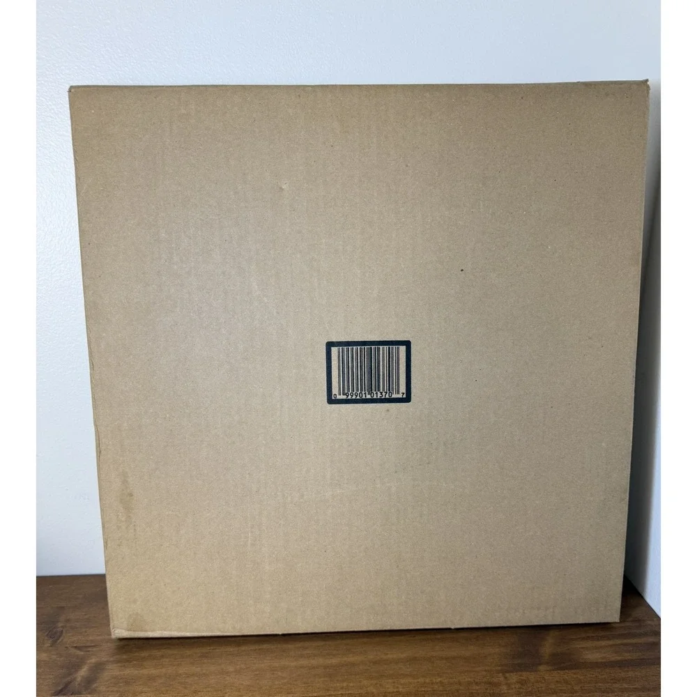 NEW Pampered Chef Large Round 15